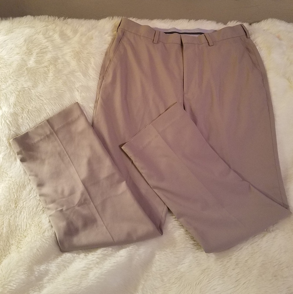 PGA TOUR Mens Flat Front Golf Dress Pants Khaki